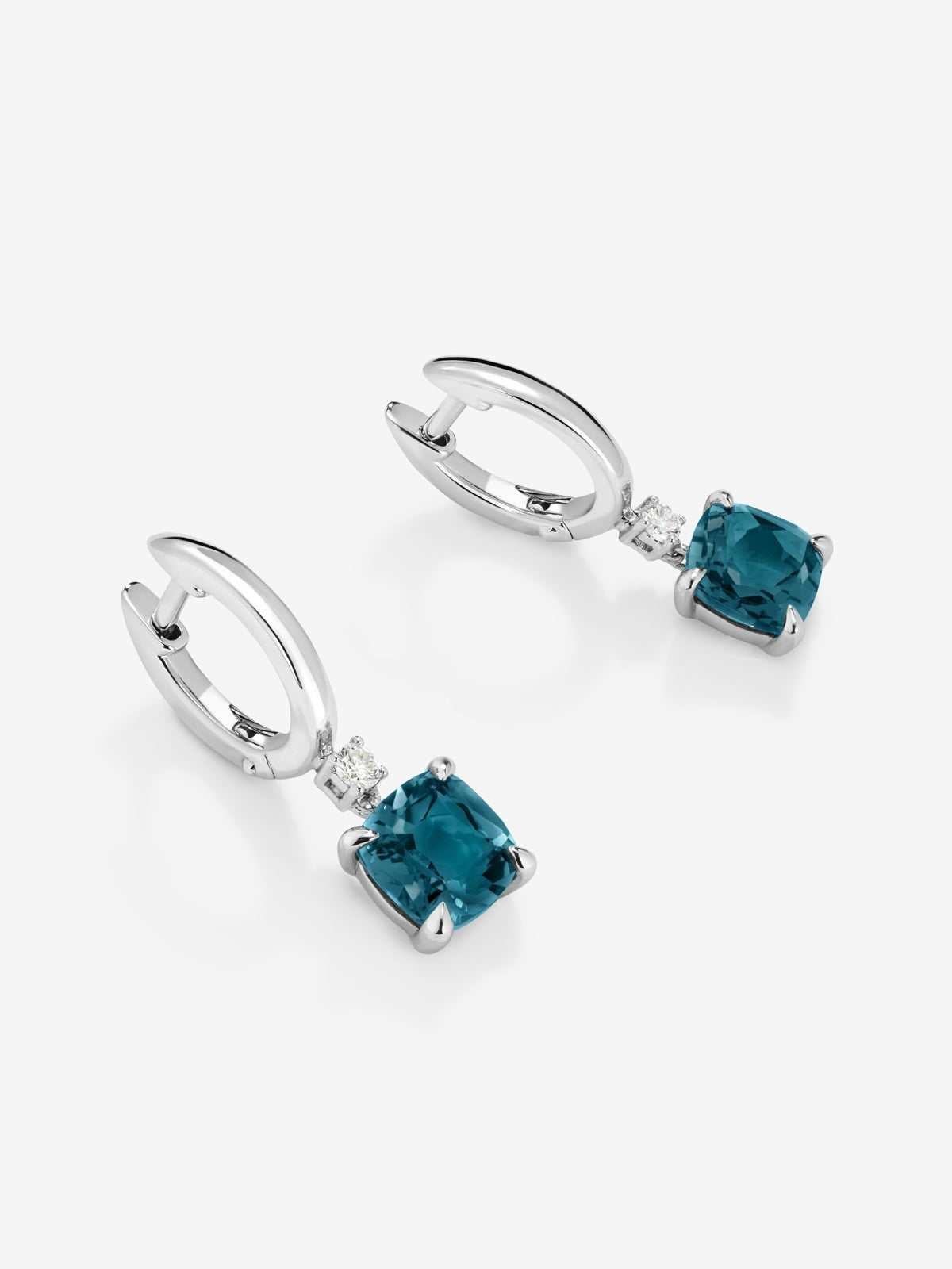 Pendientes aro de plata 925 con topacio colgante