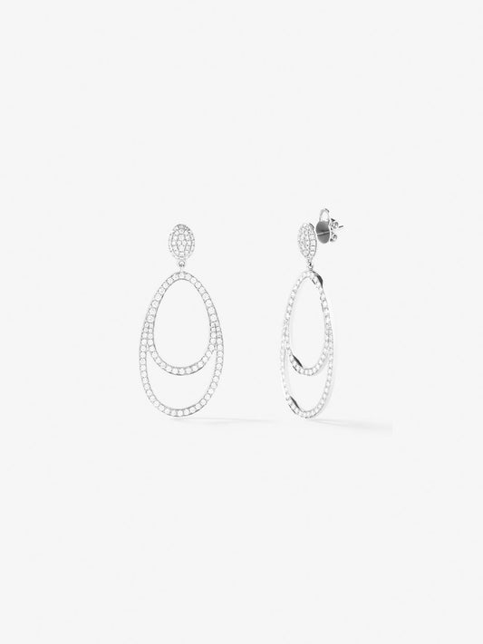 Pendientes de oro blanco de 18K con 210 diamantes en talla brillante con un total de 1,75 cts