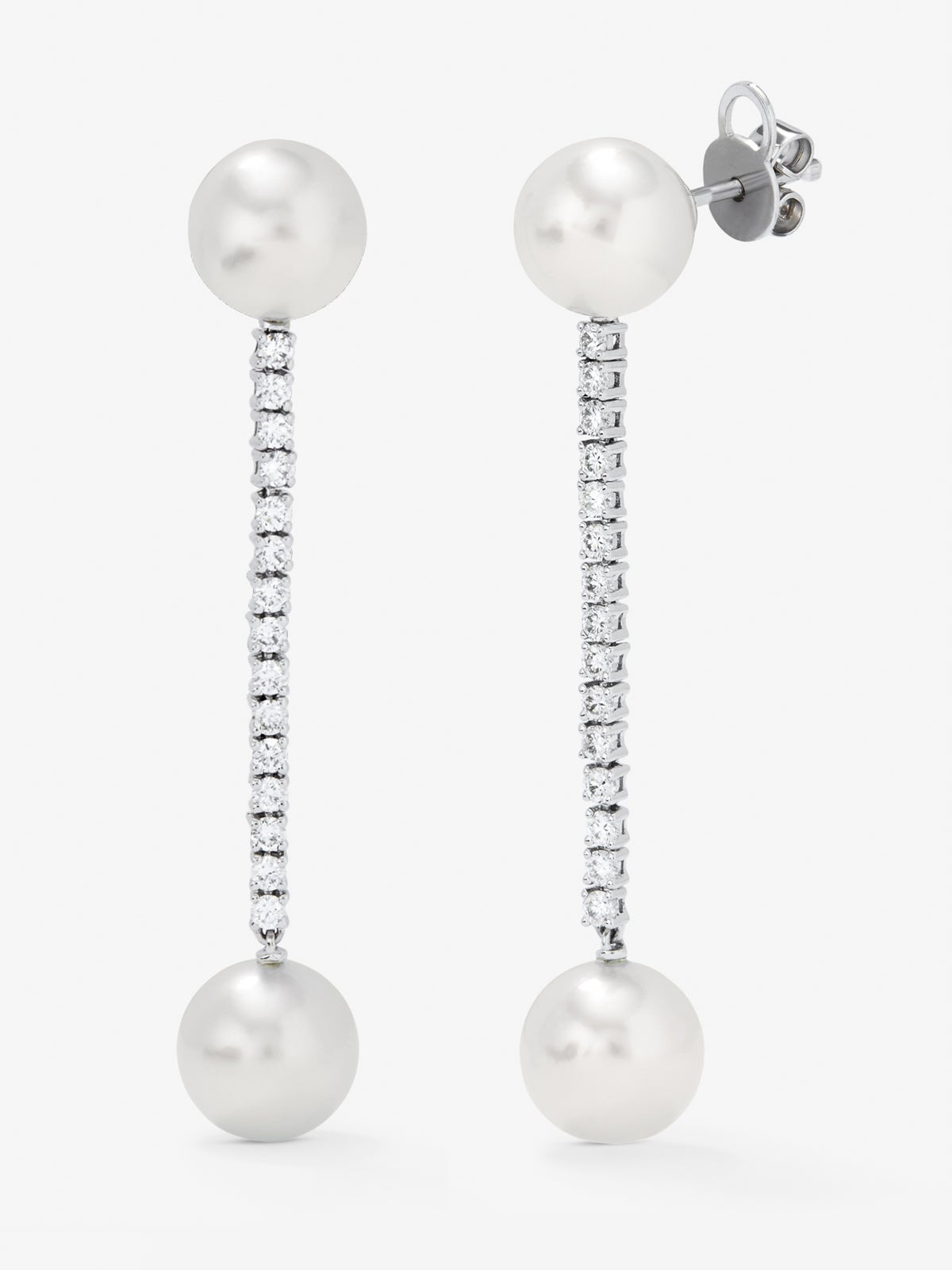 Pendientes colgante largo de oro blanco de 18K con diamante y perla
