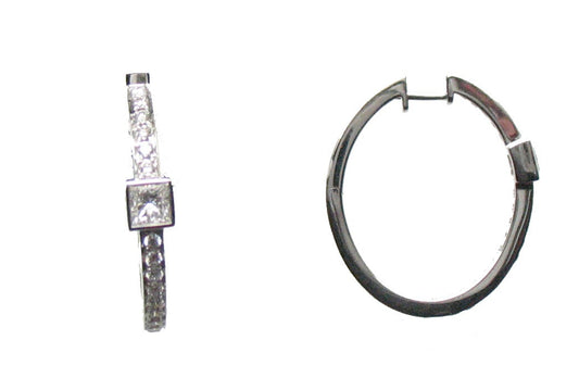 Pendientes de aro de oro blanco de 18K con diamantes en talla princesa y  brillante con un total de 1 ct
