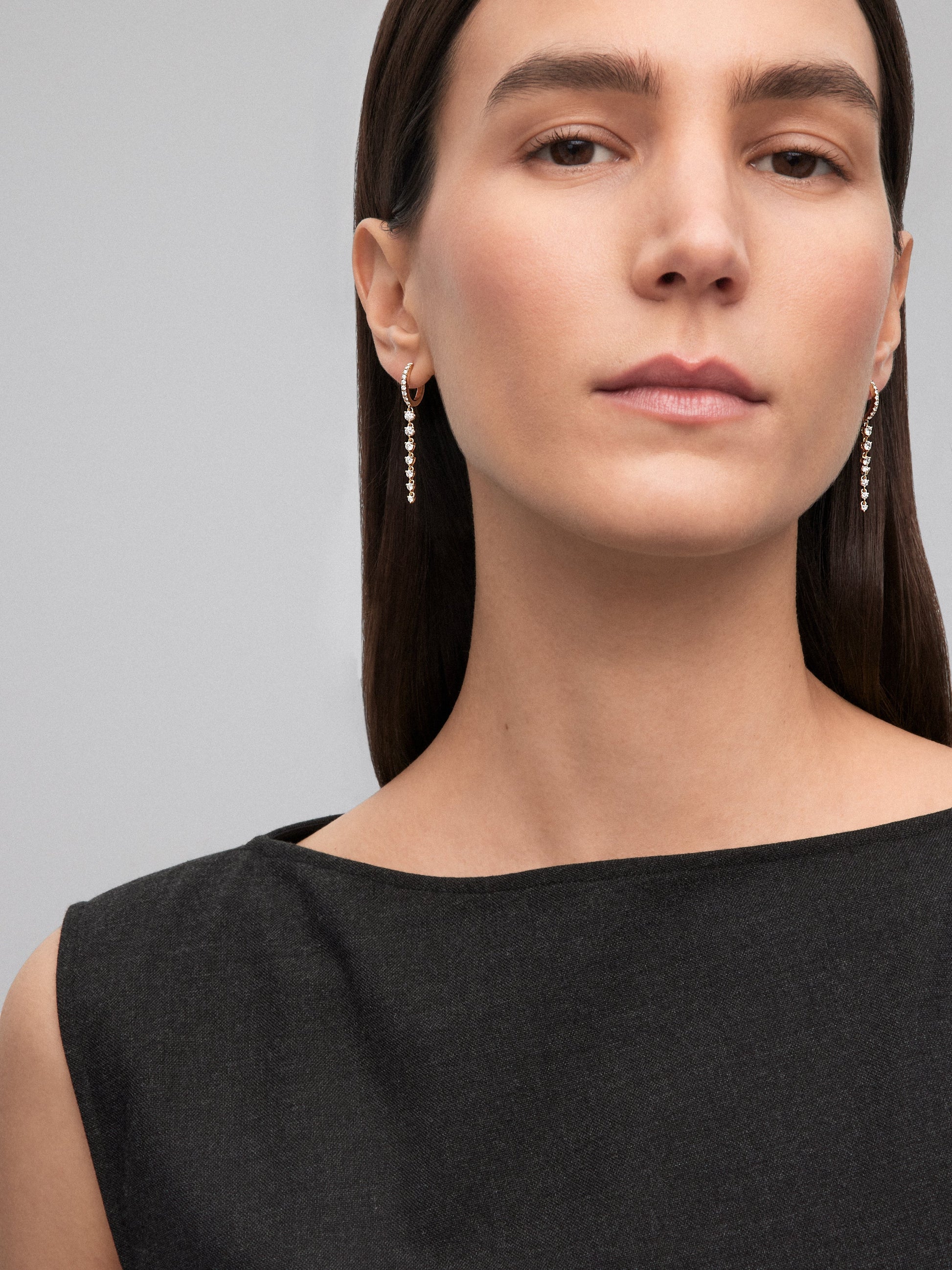 Pendientes de oro amarillo de 18K con 32 diamantes en talla brillante con un total de 1,09 cts