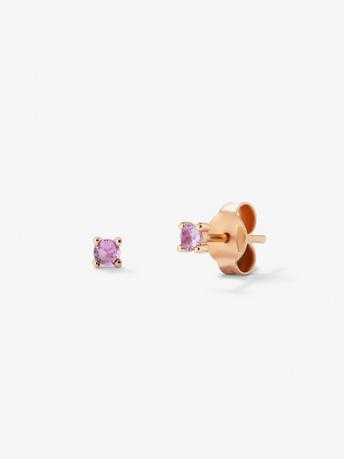 Pendientes de oro rosa de 18K con 2 zafiros rosas en talla brillante con un total de 0,12 cts