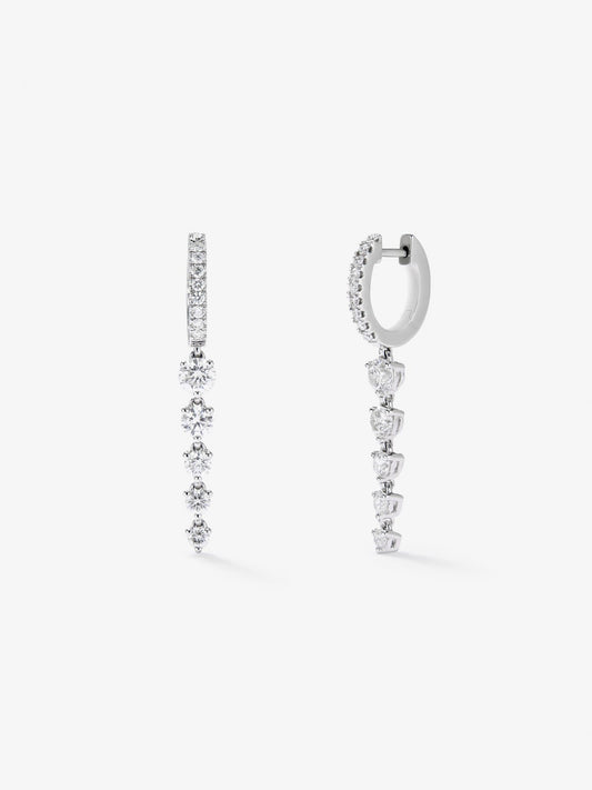 Pendientes largos de oro blanco con diamantes