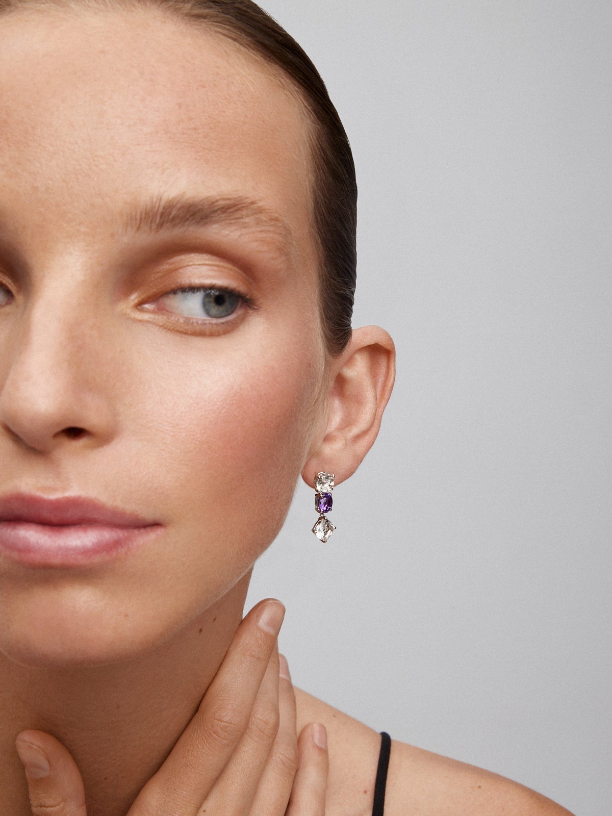 Pendientes de plata 925 con amatistas verdes y moradas en talla cushion y oval de 5,94 cts