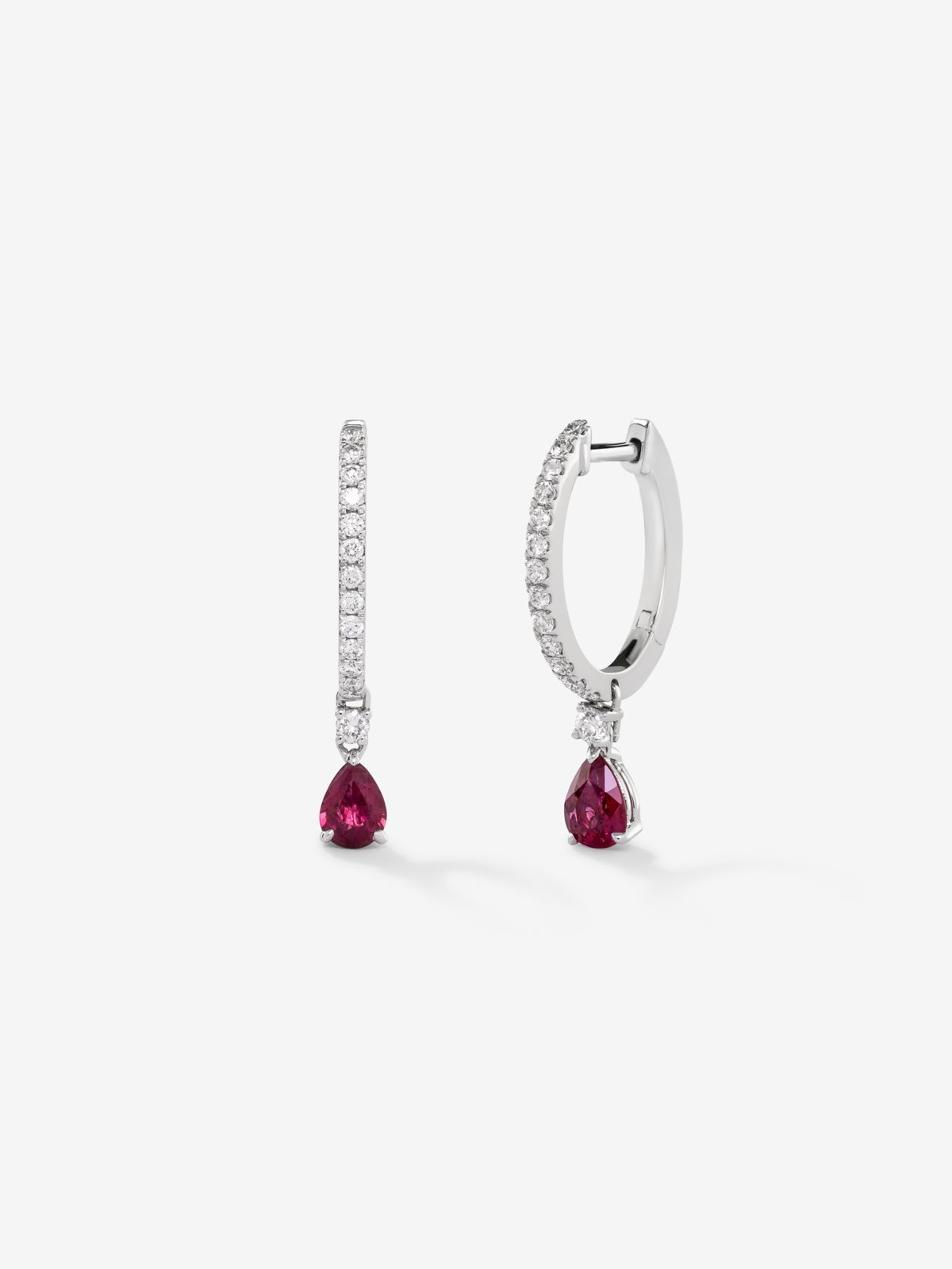 Pendientes de oro blanco de 18K con rubíes rojos y diamantes blancos
