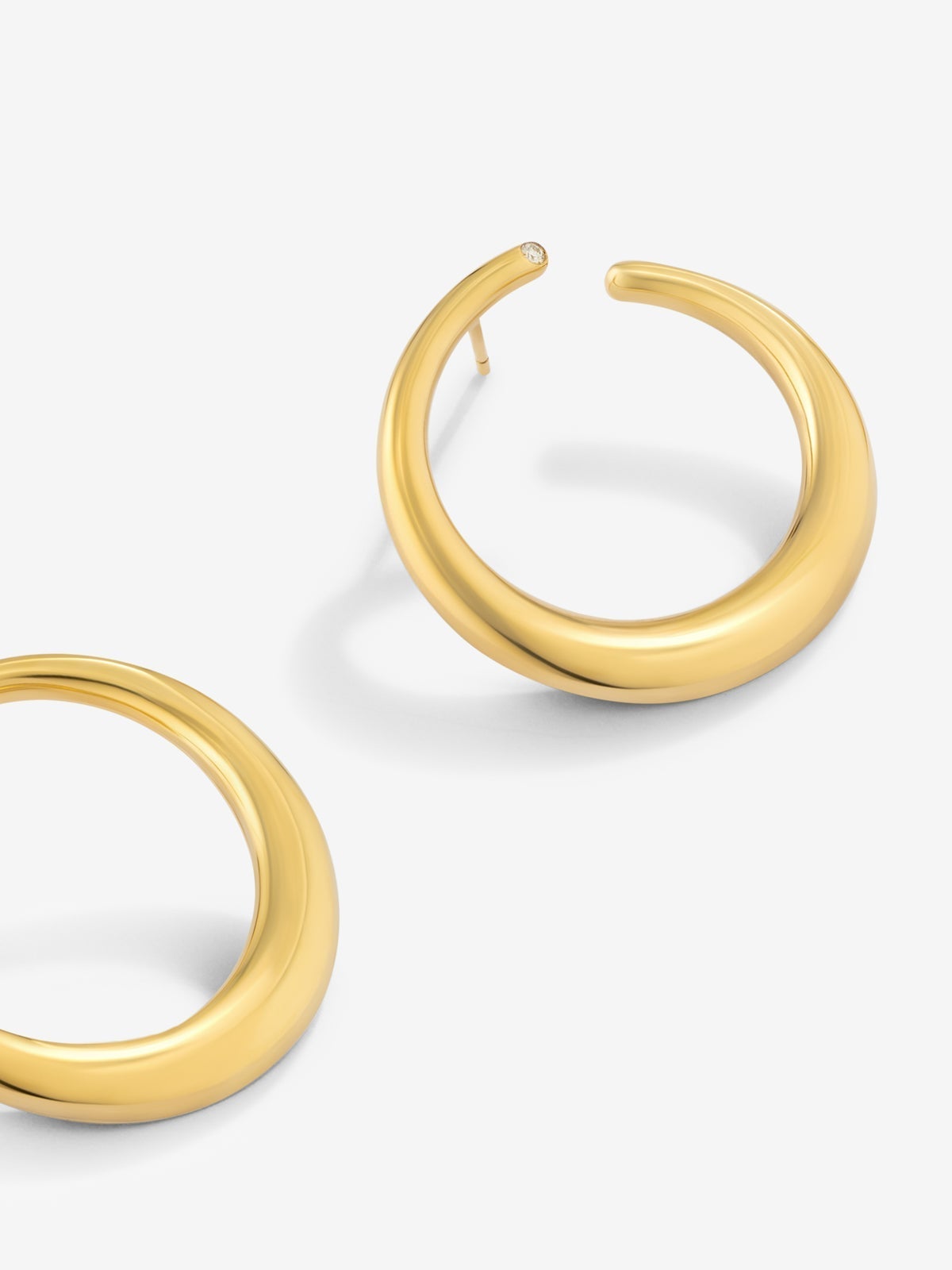 Pendientes aro liso grande oro amarillo de 18K con diamante
