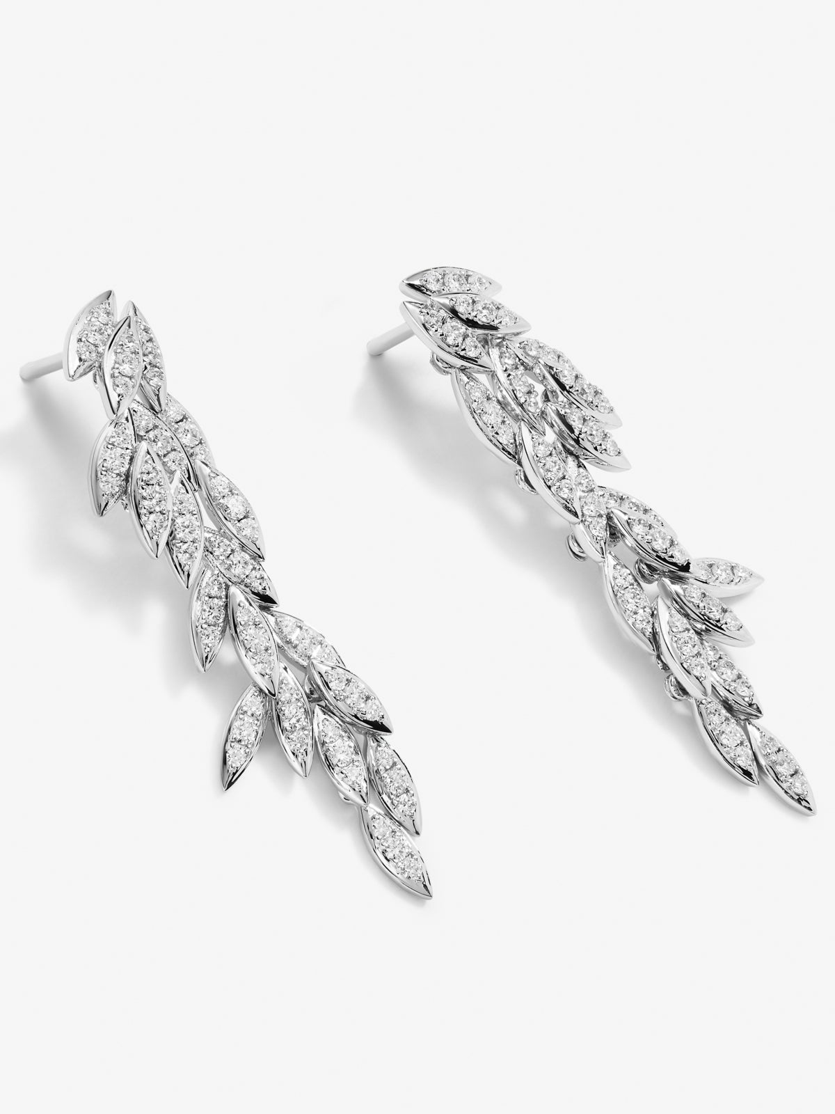 Pendientes de oro blanco de 18K con diamantes blancos en talla brillante de 1,16 cts