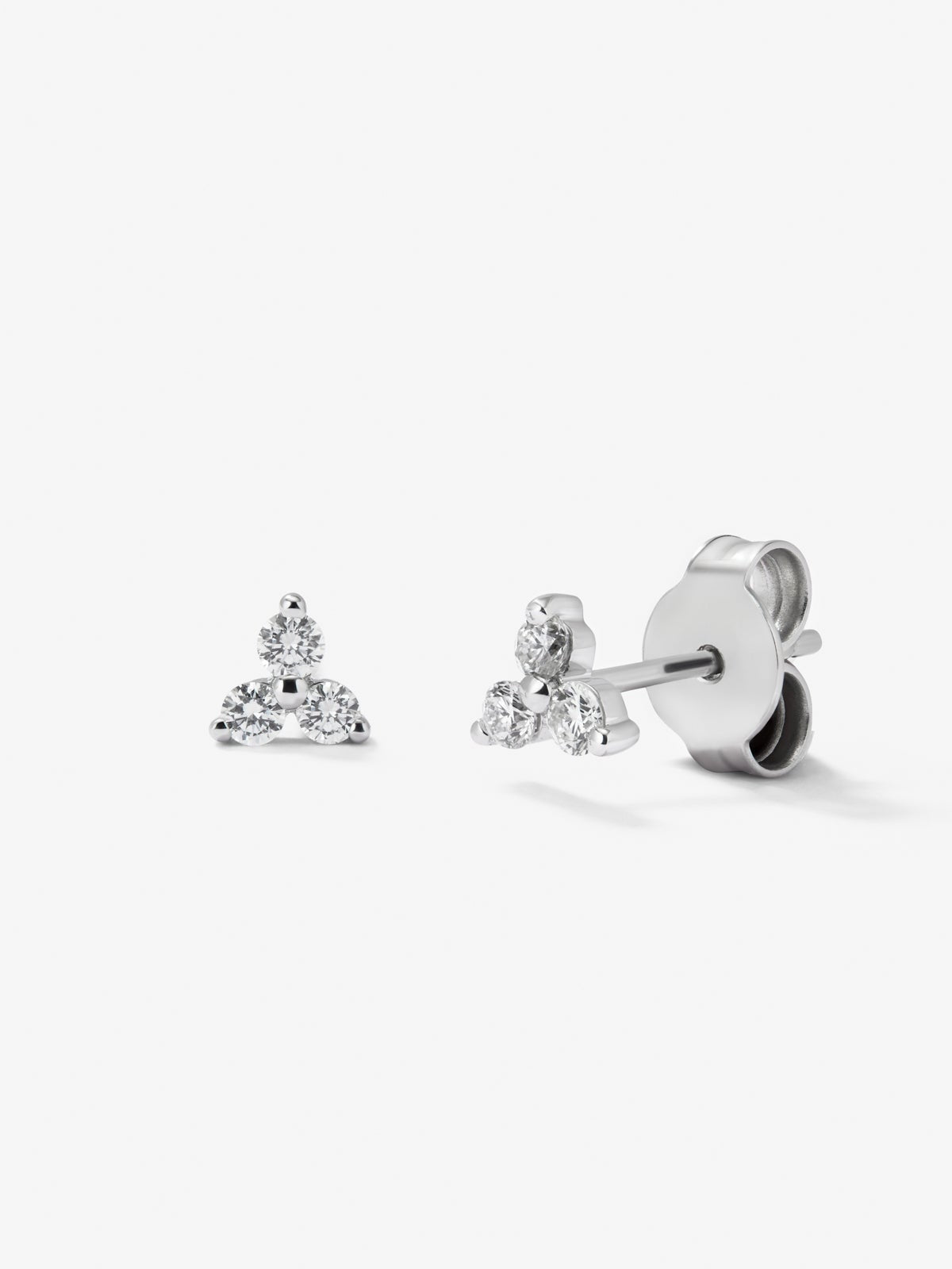 Pendientes de oro blanco de 18K con diamantes blancos en talla brillante de 0,18 cts