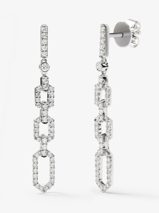 Pendientes de oro blanco de 18K con 96 diamantes en talla brillante con un total de 0,58 cts