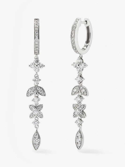 Pendientes de oro blanco de 18K con 70 diamantes en talla brillante con un total de 0,75 cts