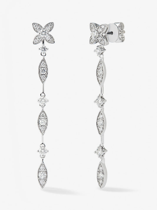 Pendientes de oro blanco de 18K con 44 diamantes en talla brillante con un total de 0,95 cts
