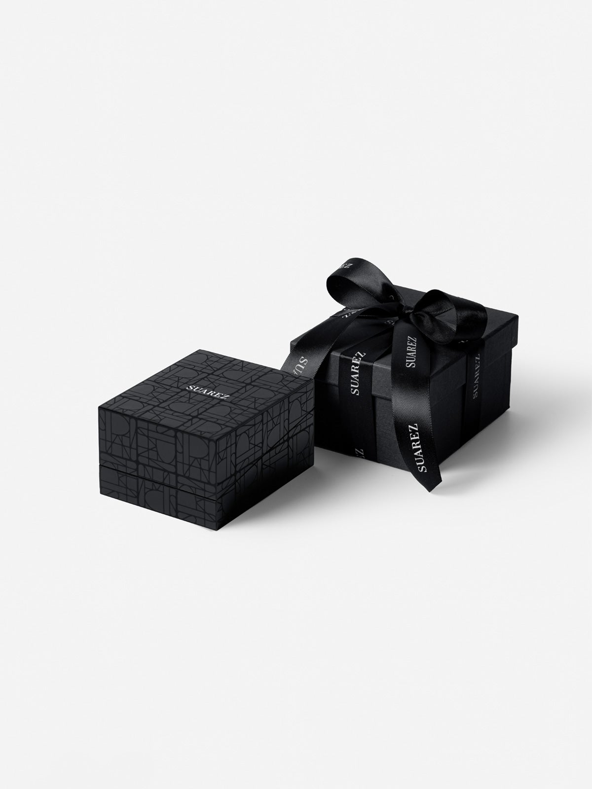 Pendientes de aro de oro blanco de 18K con pavé de diamantes en talla brillante