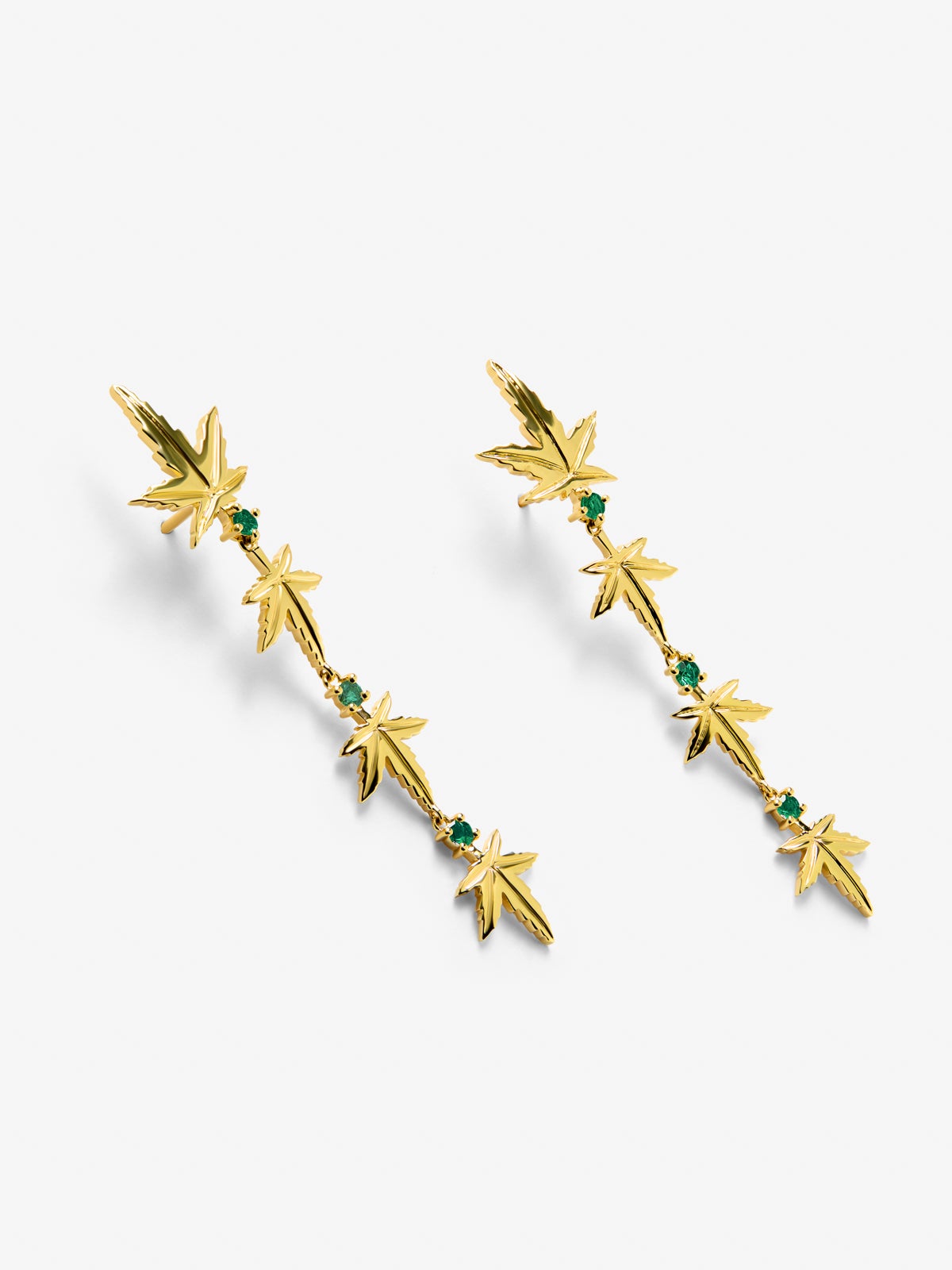 Pendientes de oro amarillo con esmeralda