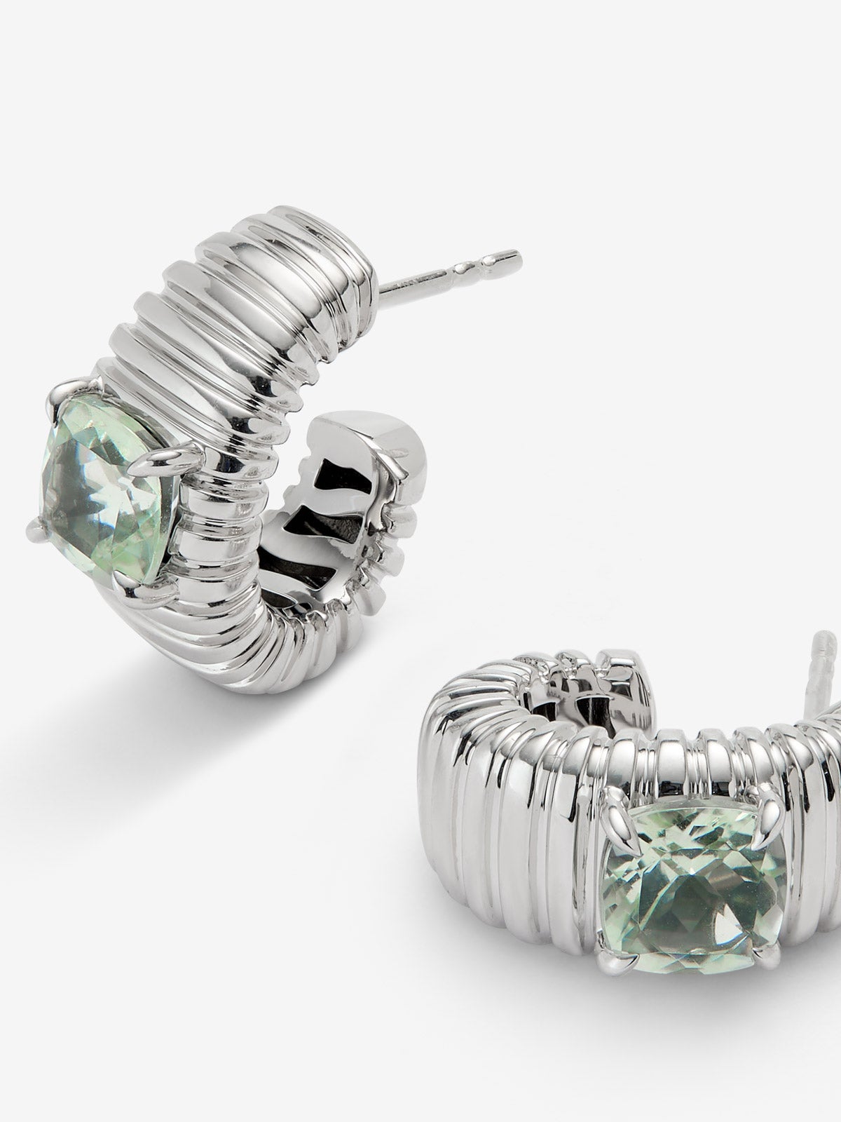 Pendientes gallonados de plata 925 con amatista verde