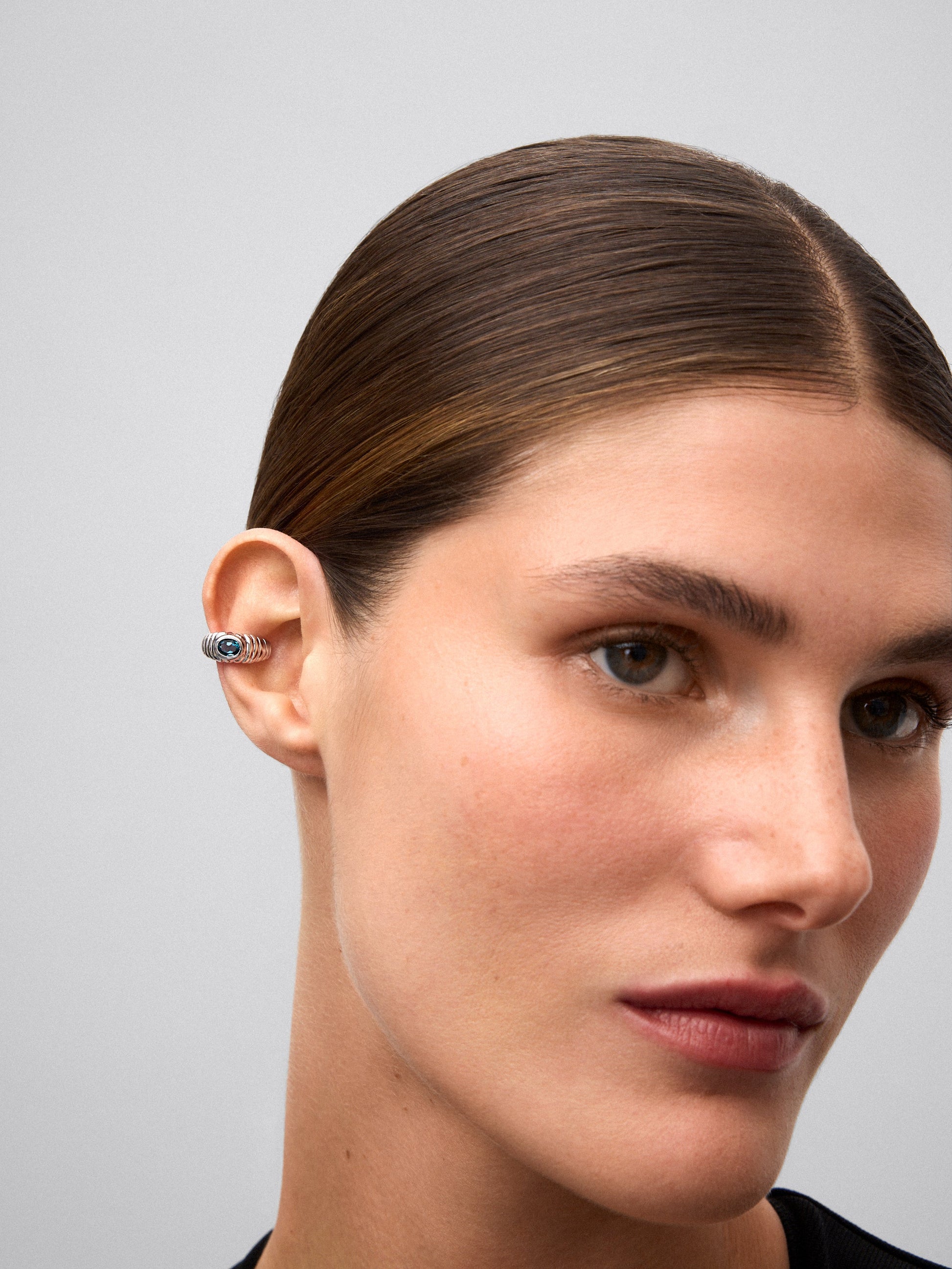 Earcuff de plata 925 con topacio azul London