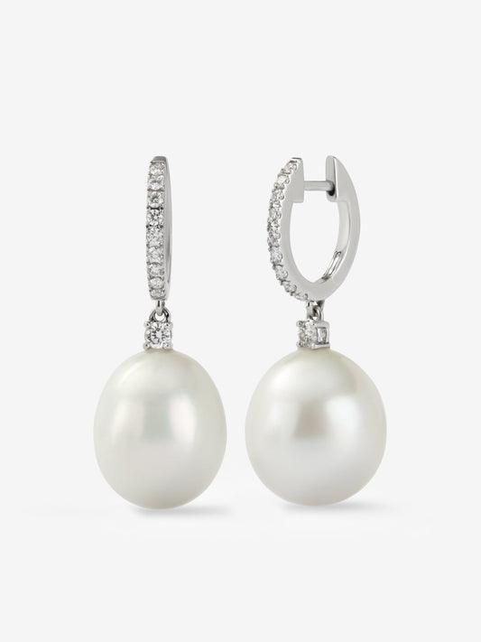 Pendientes de aro de oro blanco de 18K con  perlas y diamantes en talla brillante