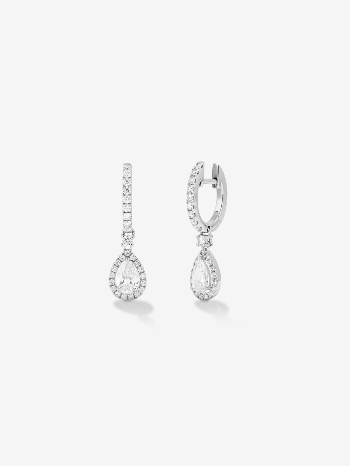 Pendientes de oro blanco con diamantes en talla brillante