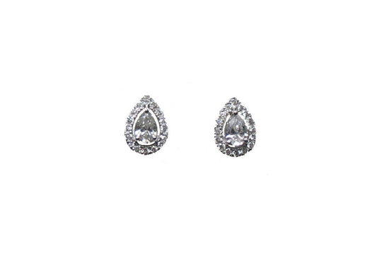 Pendientes de oro blanco de 18K con 2 diamantes en talla pera con un total de 0,35 cts y 32 diamantes en talla brillante con un total de 0,21 cts