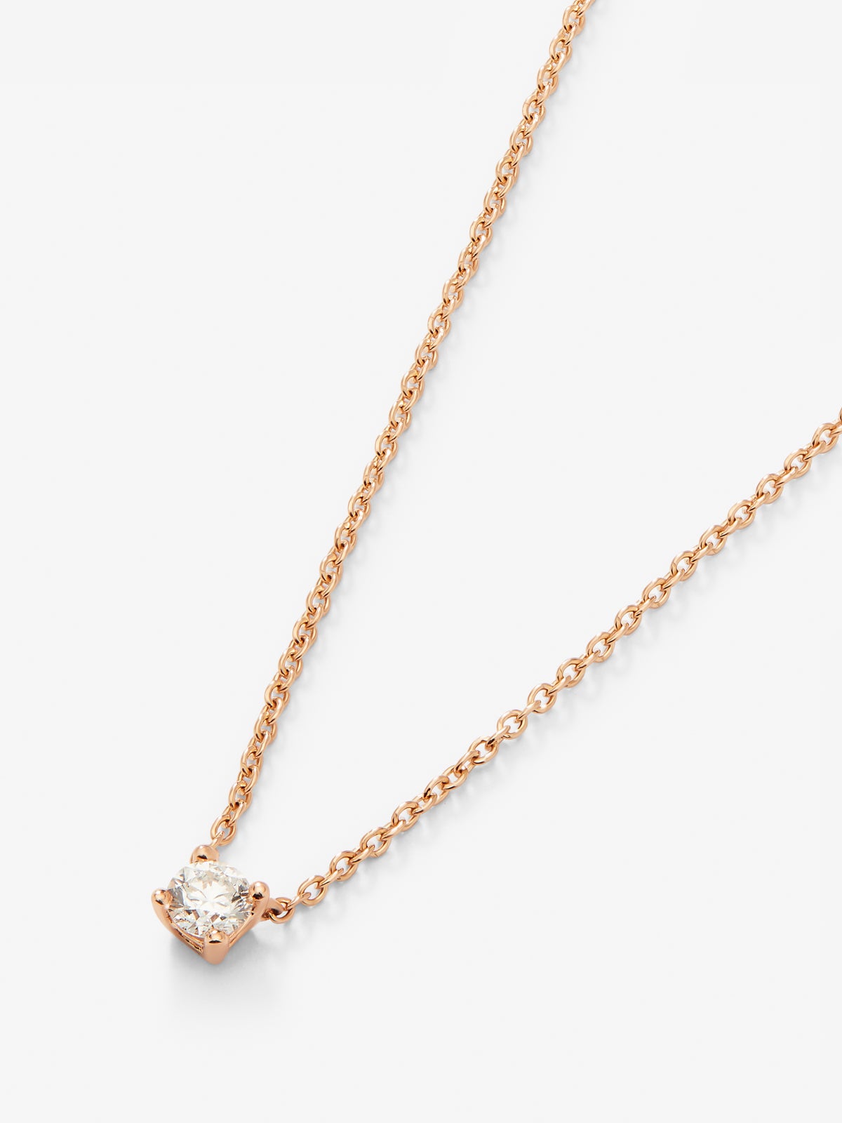 Anillo de oro rosa de 18kt con diamantes