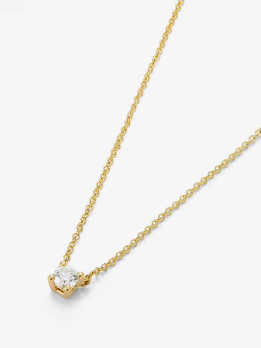 Collar de oro amarillo de 18K con diamante central en talla brillante de 0,30 cts