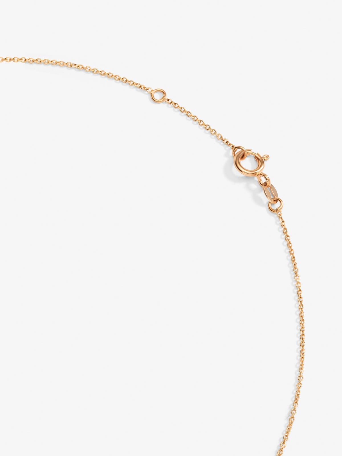 Colgante de oro rosa de 18K con diamantes en talla brillante de 0,1 cts