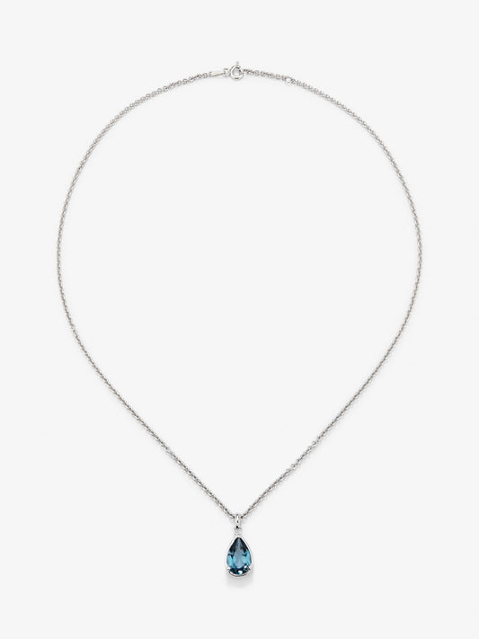 Colgante de plata con topacio azul
