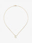 Colgante de oro amarillo de 18K con letra C y 12 diamantes en talla brillante con un total de 0,06 cts
