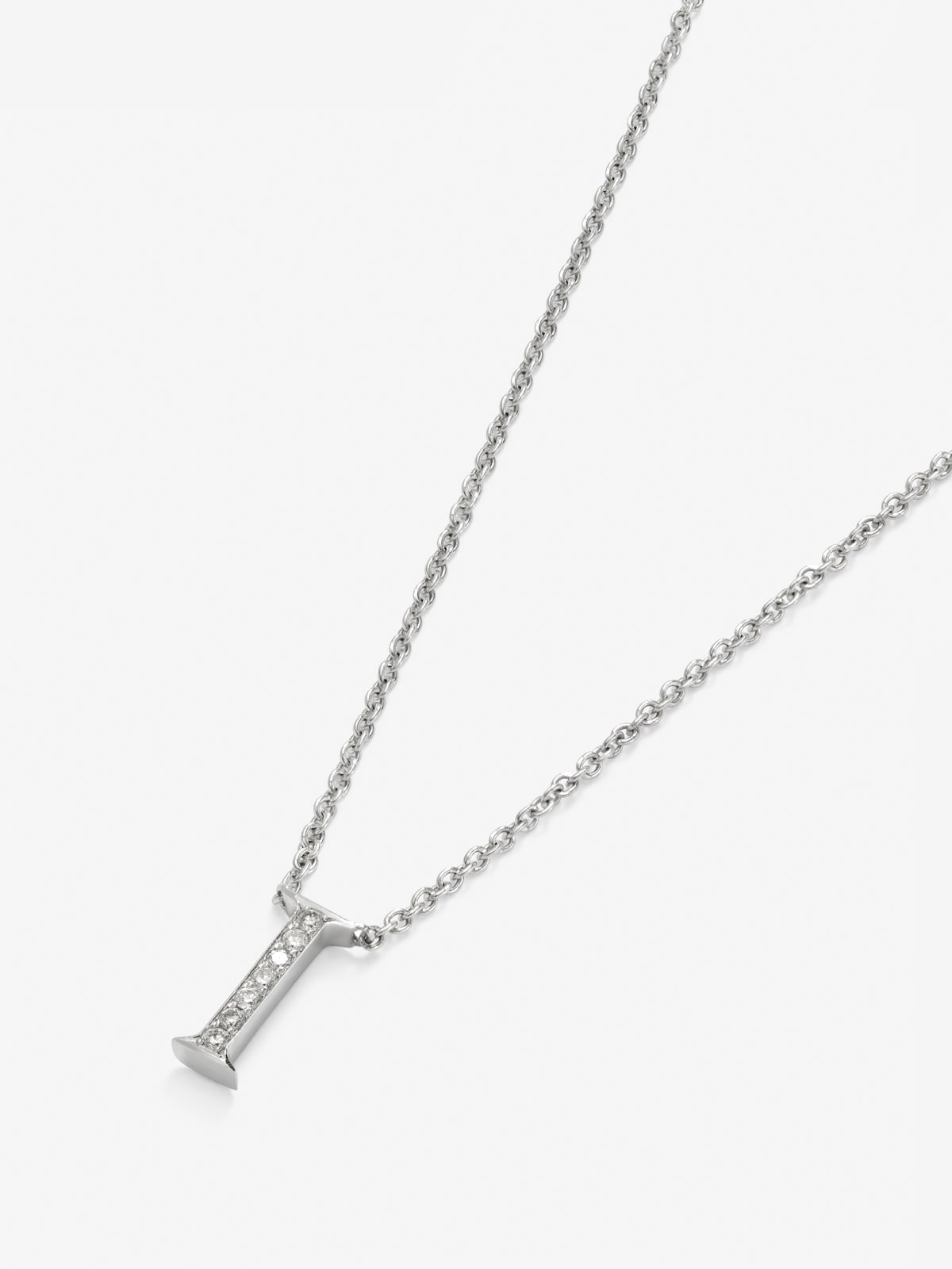 18K white gold pendant with I diamond pavé letter