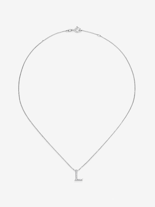 Colgante de oro blanco de 18K con letra L y 12 diamantes en talla brillante con un total de 0,07 cts