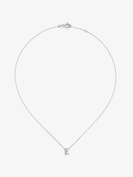 Colgante cadena con inicial pequeña de oro blanco de 18K y diamantes