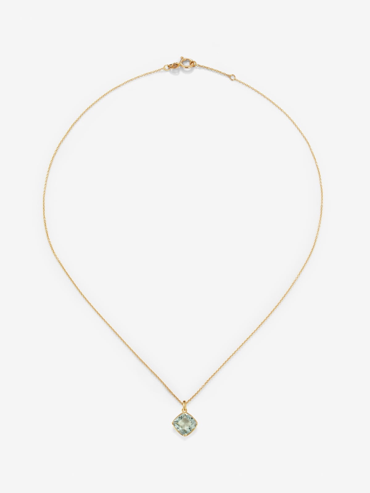 Colgante cadena de oro amarillo de 18K con amatista verde