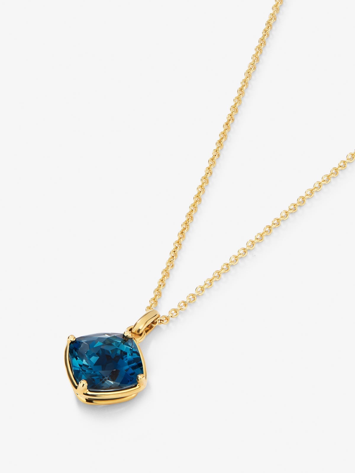 Colgante cadena de oro amarillo de 18K con topacio