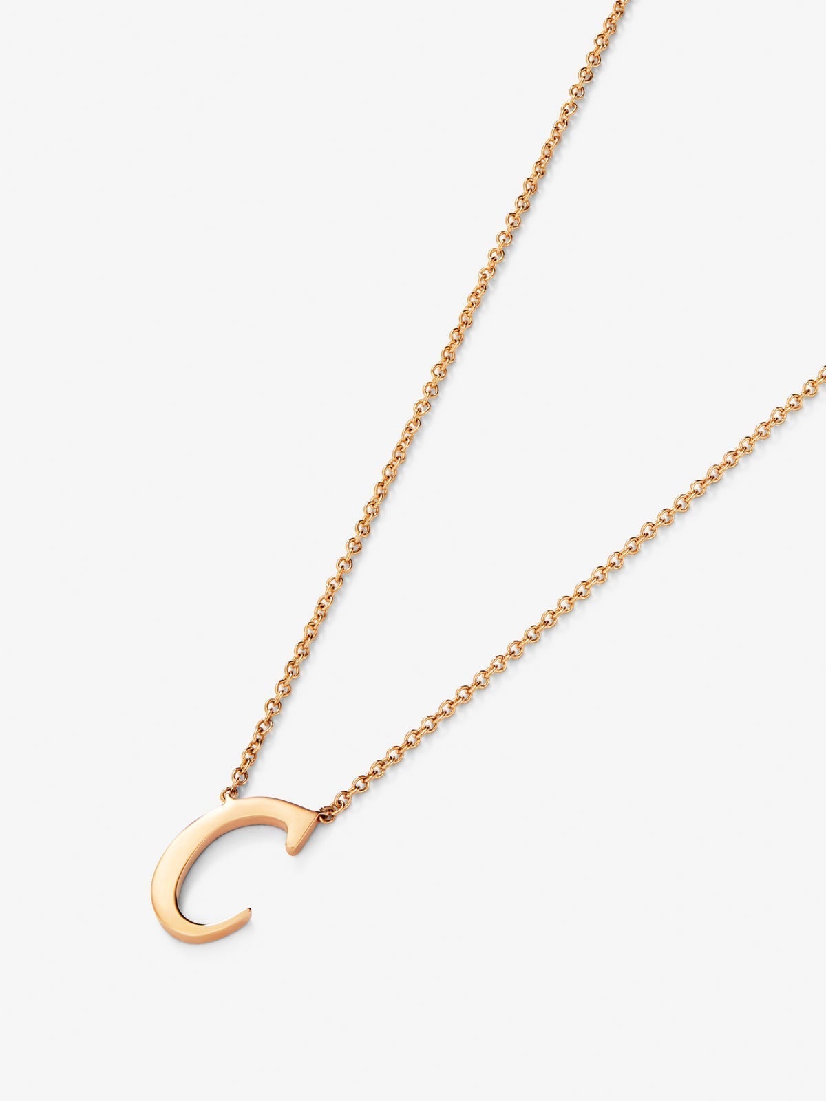 Colgante cadena con inicial c de oro rosa de 18K