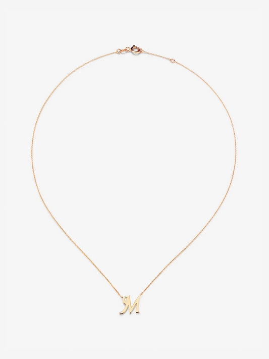 Colgante de oro rosa de 18K con letra M
