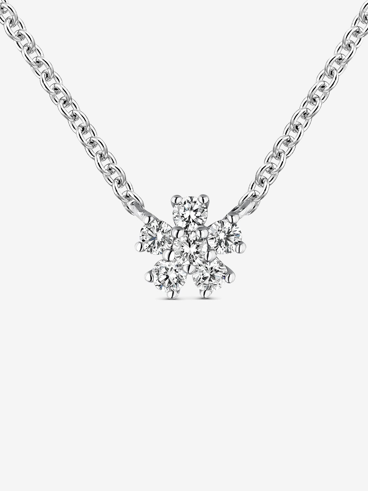 Colgante de oro blanco de 18k con diamantes de o,62 cts