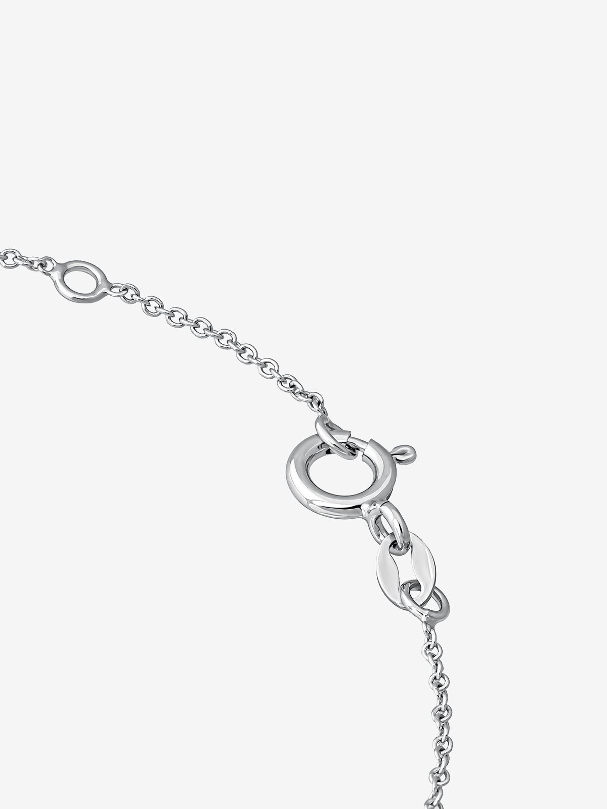 Colgante de oro blanco de 18k con diamantes de o,62 cts