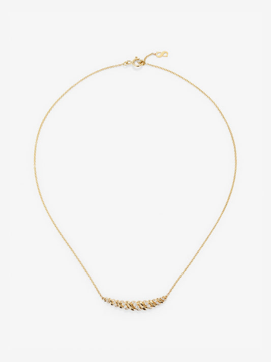 Colgante de oro amarillo de 18K con 24 diamantes en talla brillante con un total de 0,2 cts