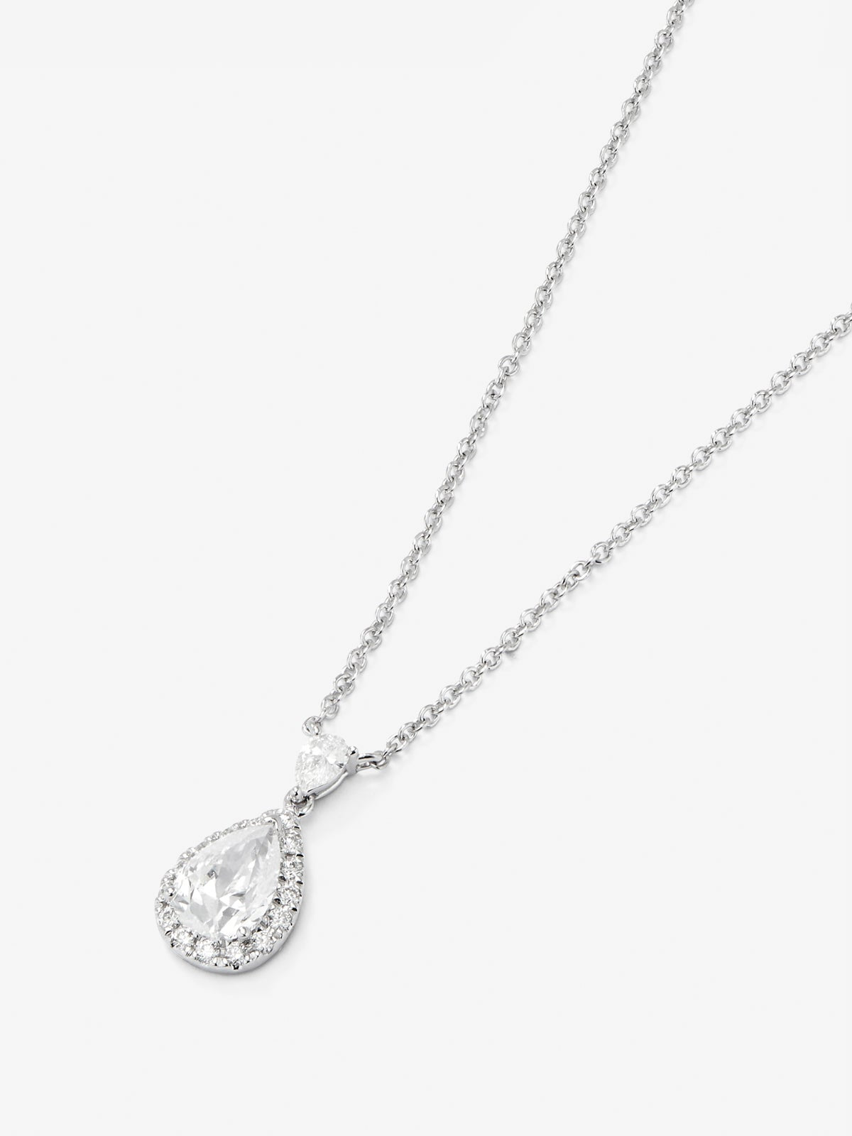 Colgante de oro blanco de 18K con diamantes blancos en talla pera y brillante de 1 cts