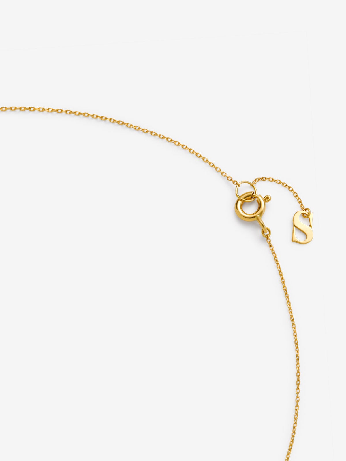 Colgante mini eslabón de oro amarillo de 18K con pavé de diamantes