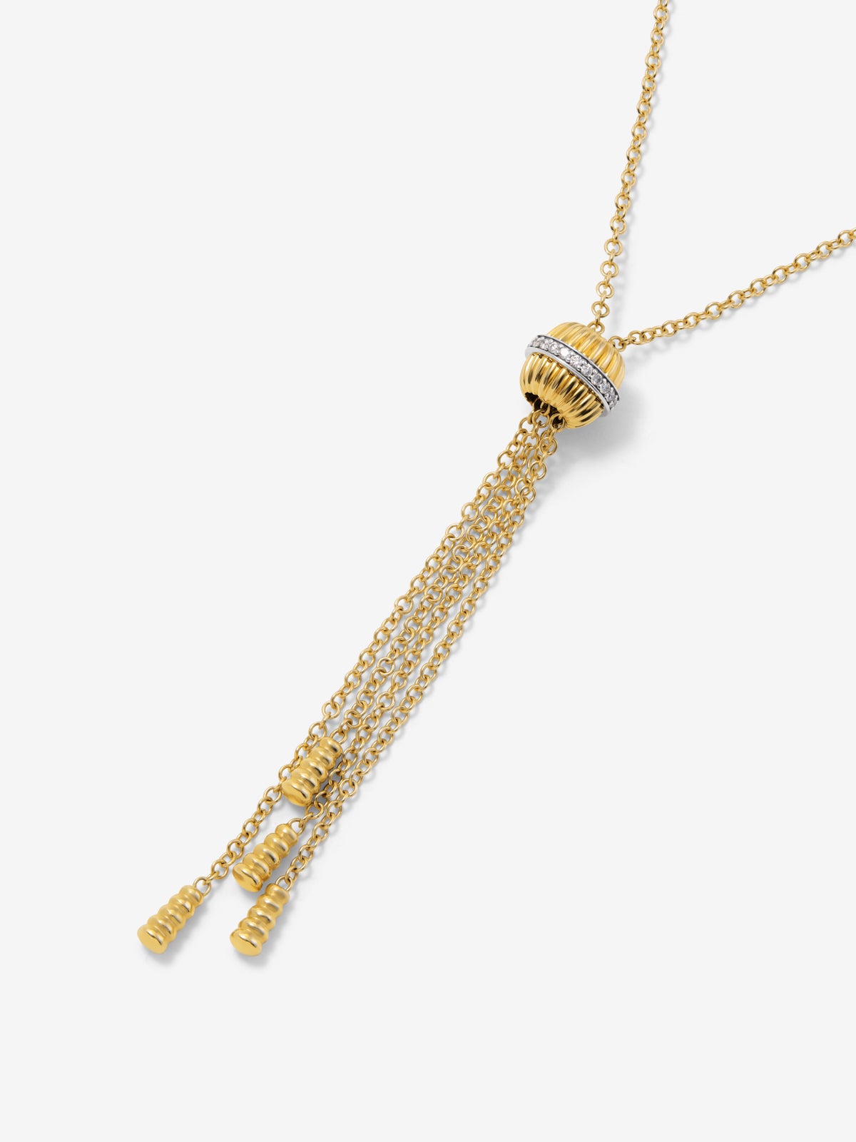 Colgante gallonado de oro blanco y amarillo de 18K con pavé de diamantes en talla brillante con un total de 0,11 cts