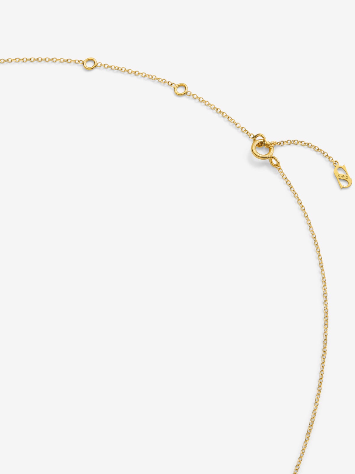 Colgante gallonado de oro blanco y amarillo de 18K con pavé de diamantes en talla brillante con un total de 0,11 cts