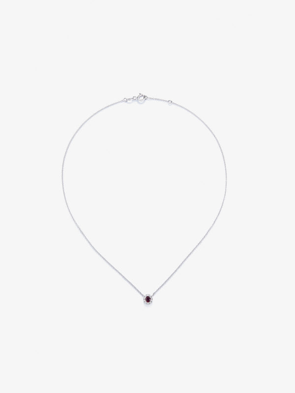 Colgante de oro blanco de 18K con rubí en talla brillante de 0,19 cts y diamantes en talla brillante de 0,05 cts