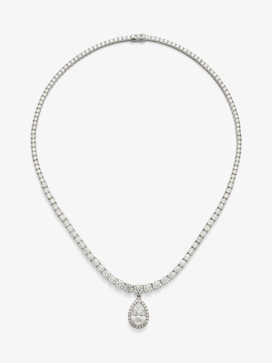 Colgante de oro blanco de 18K con diamantes 