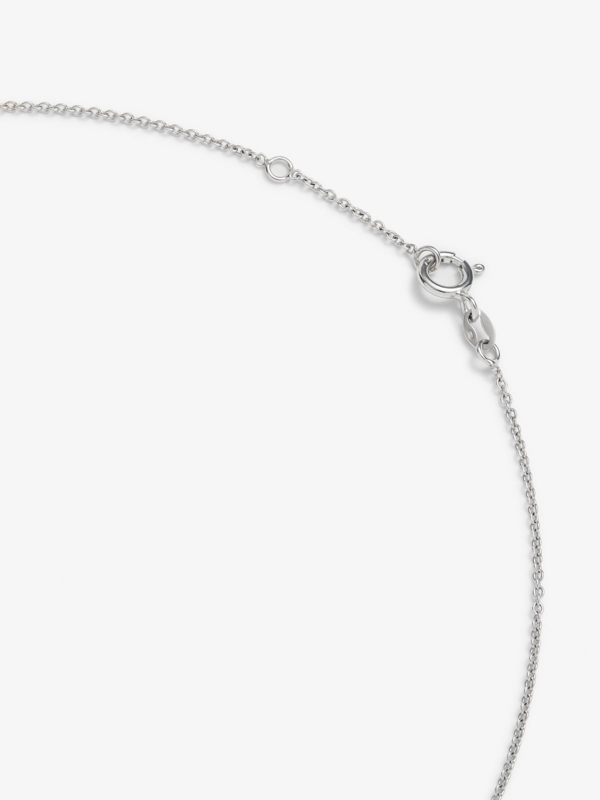 Colgante de oro blanco de 18K con peridoto verde