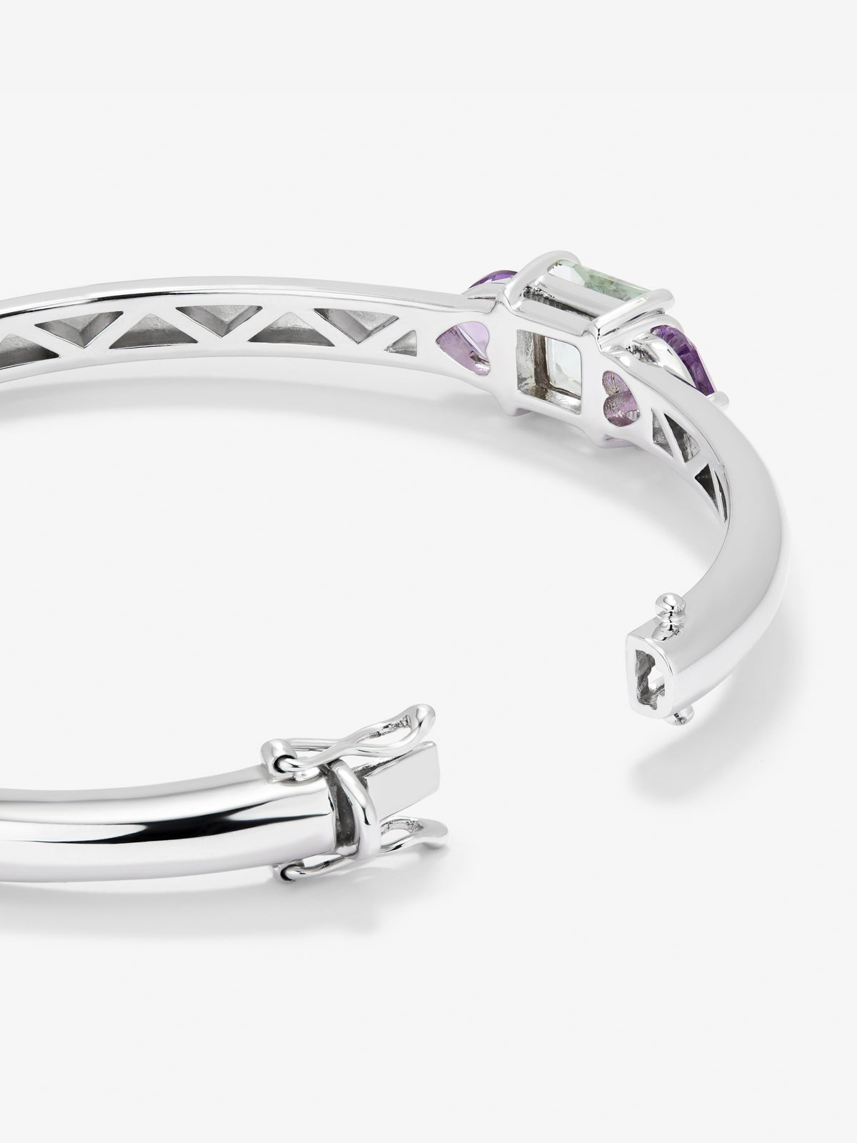 Pulsera de plata 925 con amatista verde en talla princesa de 2,19 cts y amatistas moradas en talla corazón de 1,6 cts
