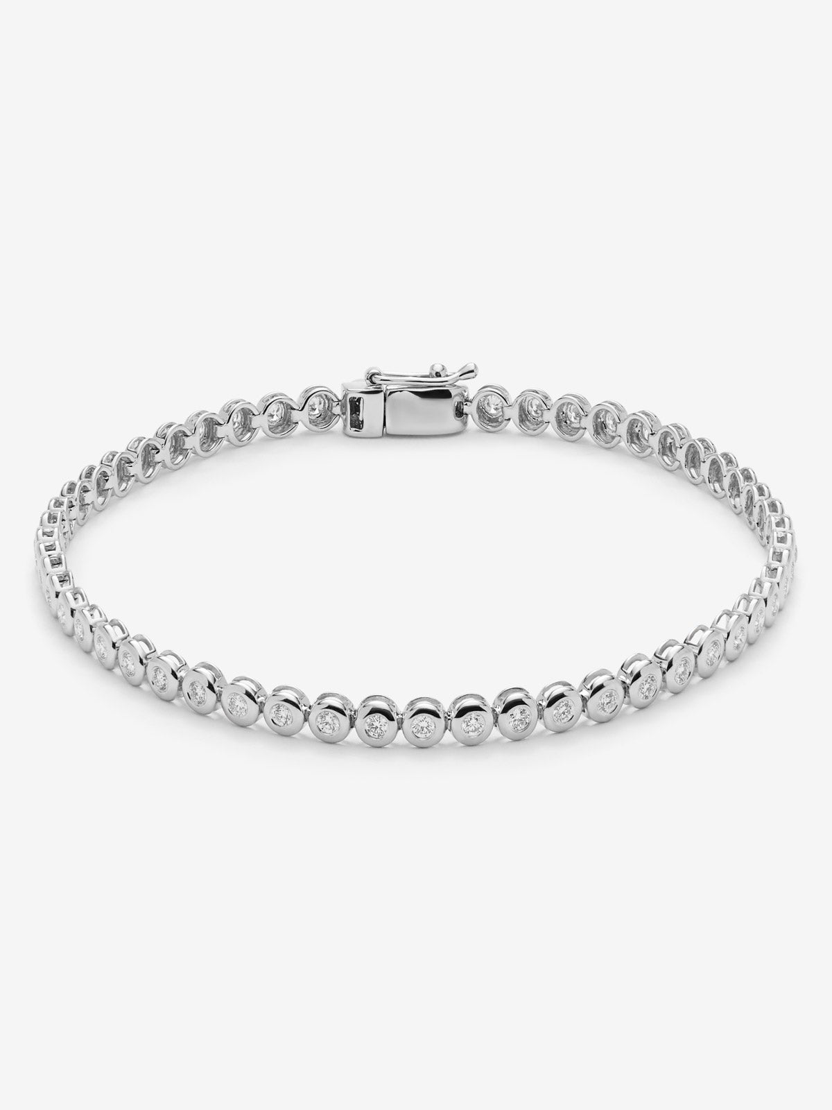 Pulsera rivière de oro blanco de 18K con diamantes en talla brillante con un total de 0,76 cts