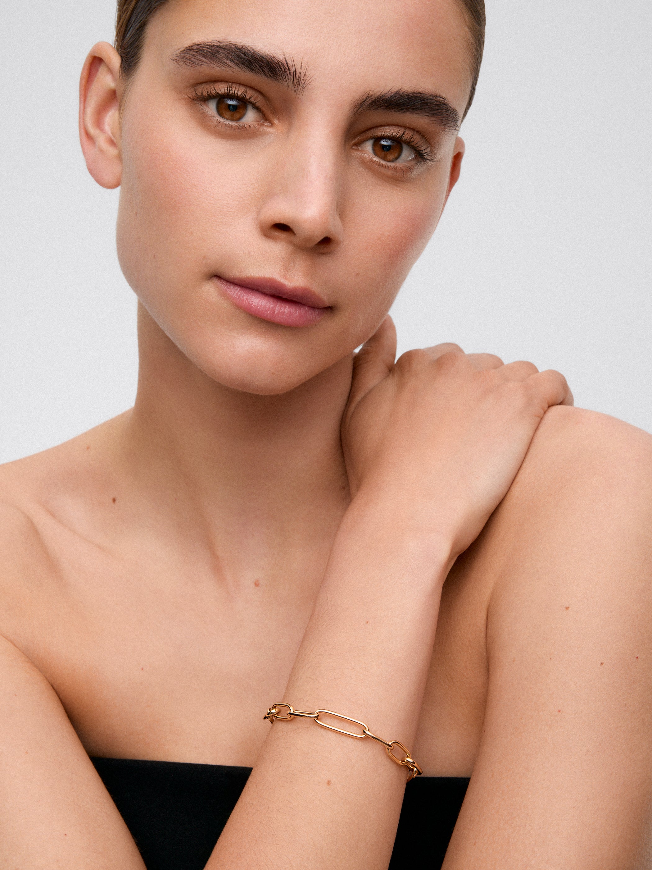 Medium link bracelet made of 18K yellow gold