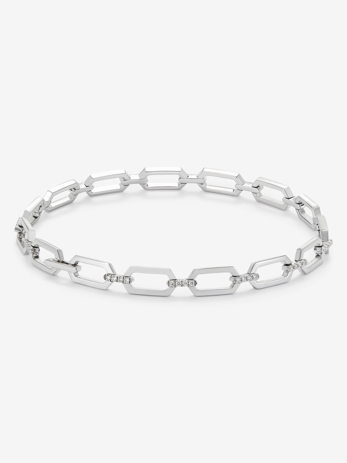 Pulsera de oro blanco de 18K con diamantes blancos en talla brillante de 0,3 cts