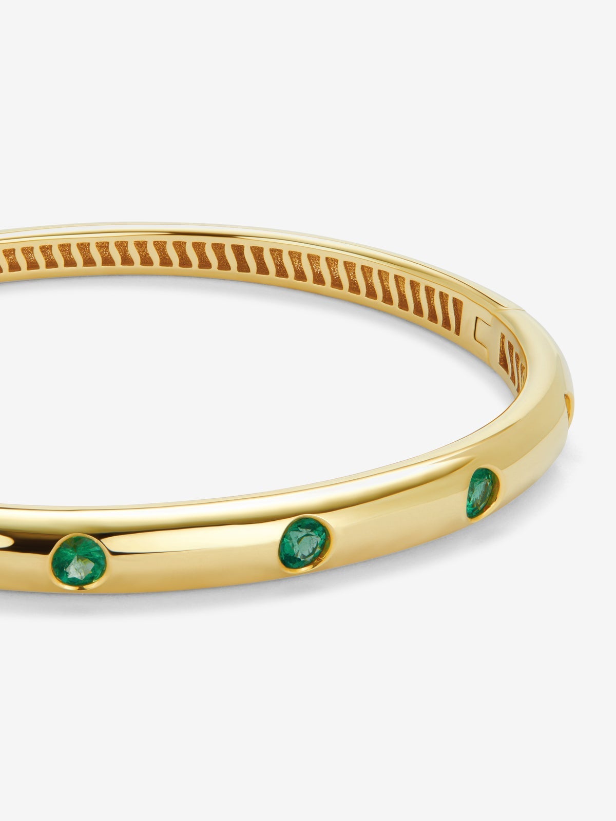 Pulsera de oro amarillo de 18K con esmeraldas en talla brillante de 1,02 cts