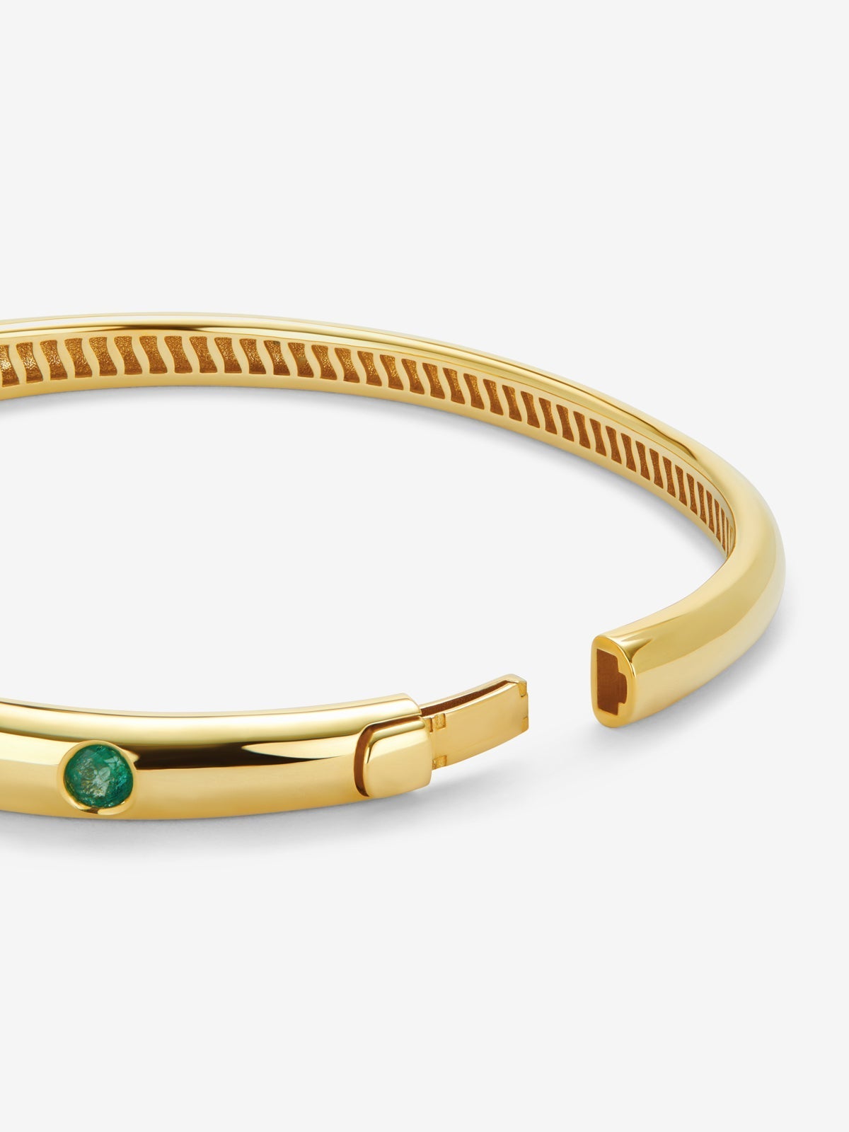 Pulsera de oro amarillo de 18K con esmeraldas en talla brillante de 1,02 cts